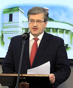 Komorowski wystrzelił i ucieka Sikorskiemu
