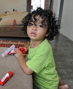 Rośnie liczba nieślubnych dzieci