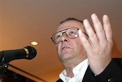 Protestują przeciwko uhonorowaniu Adama Michnika