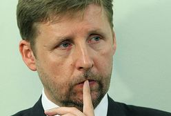 PJN: tego jest w szkołach za mało, a Tusk buduje "Orliki"