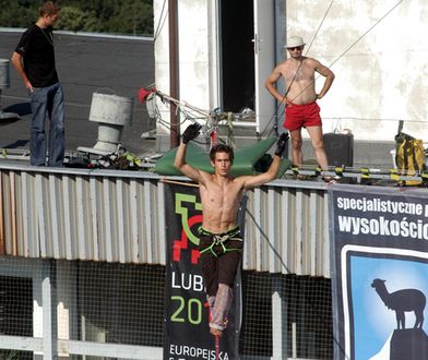 Tak też można przejść z budynku do budynku