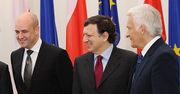 Buzek, Barroso i Reinfeldt "namówili się" na Klausa