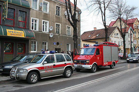 Rodzina zatruła się czadem, zmarła babcia i dwoje dzieci