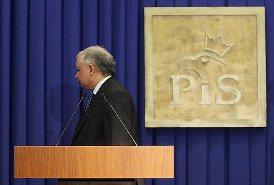 PiS ostro w dół - sondaż WP