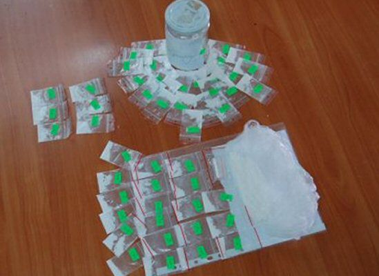 W Płocku zatrzymano 3 osoby przewożące 1,5 kg amfetaminy