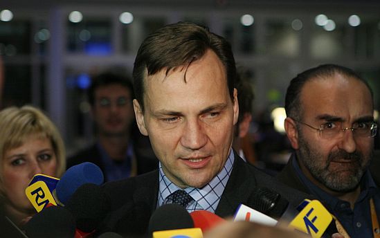 Sikorski uczcił rocznicę rozebrania Muru Berlińskiego