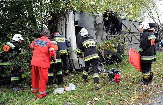 Rozbił się autokar z pielgrzymami; kilkunastu rannych