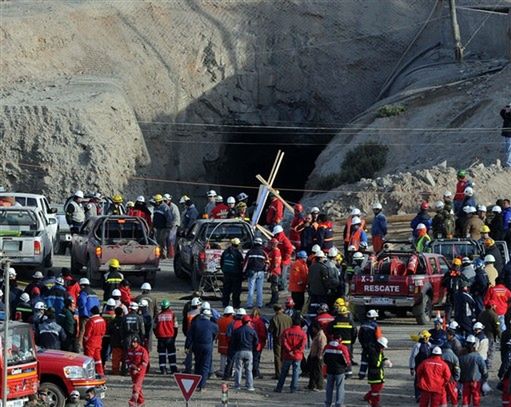 Kapsuła ratunkowa dotarła do kopalni w Chile