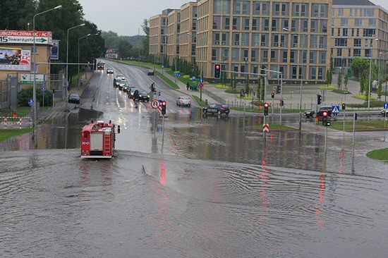 Pękła zapora, trwa ewakuacja w Zgorzelcu