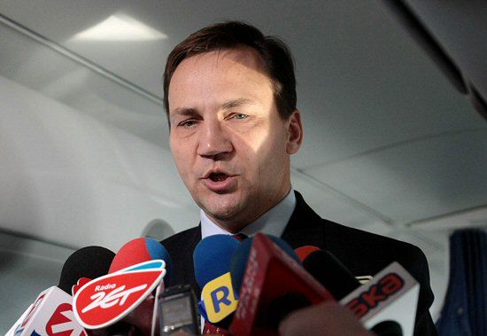 Sikorski o bombach: nie mamy precyzyjnych ostrzeżeń