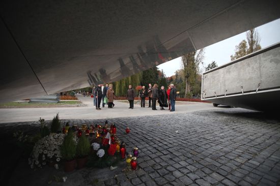 Wkrótce przekazanie pomnika ofiar katastrofy smoleńskiej