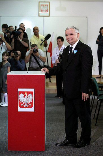 W USA i Kanadzie wygrał Jarosław Kaczyński