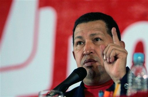 Chavez ostrzega Kolumbię