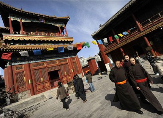 Tybetańscy mnisi znów wyszli na ulice
