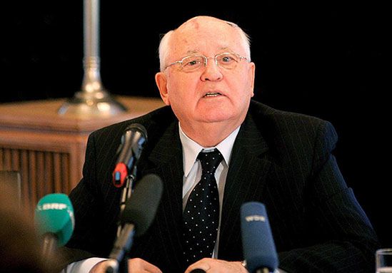 Gorbaczow: partia Putina kiepską kopią
