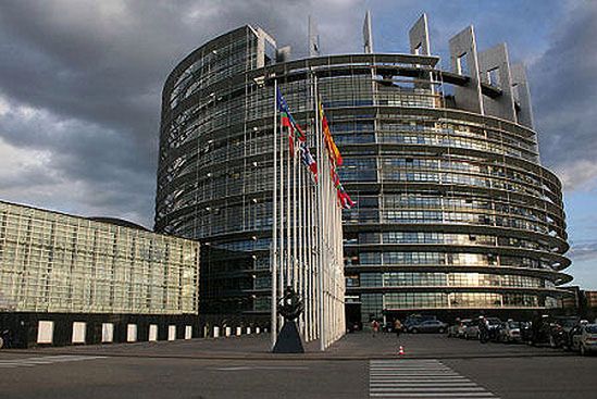 Europarlament nie dla senatorów i samorządowców z PO?