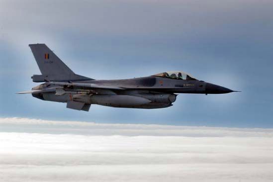 Po usterce myśliwca wstrzymano wszystkie loty F16