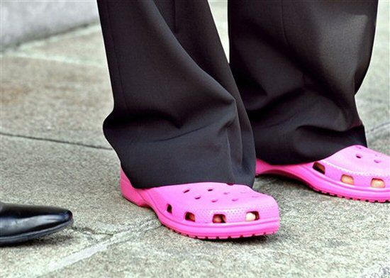 Przyszła na posiedzenie rządu w różowych sandałach