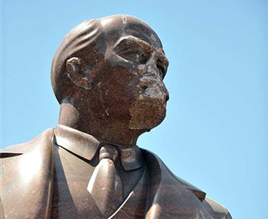 Zginął przygnieciony pomnikiem Lenina