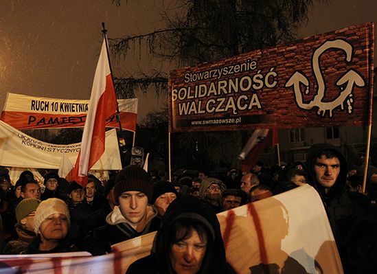 Manifestacja przed domem gen. Jaruzelskiego