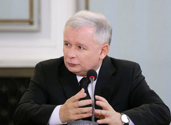 Kaczyński: prosiłem, by nie używać kajdanek