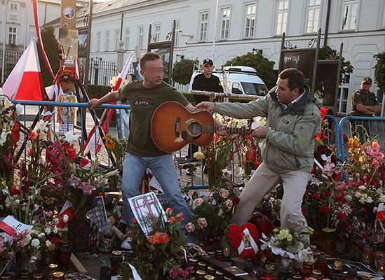 Tusk ws. krzyża: to osobliwy Hyde Park