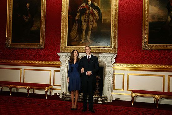 Elżbieta II pozna rodziców Kate dopiero w dniu ślubu