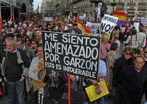 Tysiące Hiszpanów demonstrowało w obronie sędziego Garzona