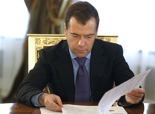 Miedwiediew apeluje o fundusz na wypadek katastrof