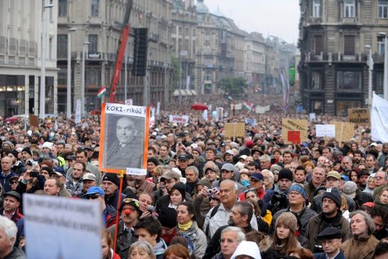 Wielotysięczne protesty antyrządowe na Węgrzech
