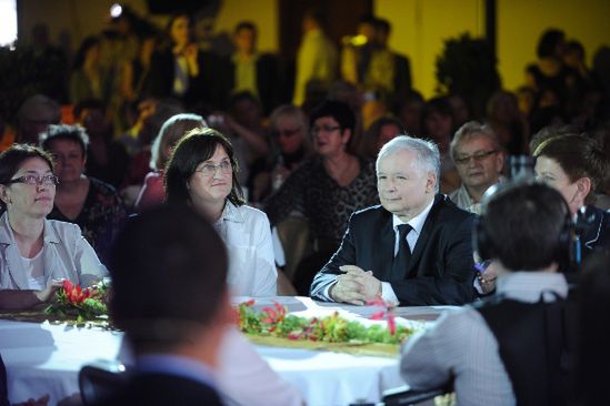 Kaczyński chce walczyć o godność kobiet w Polsce