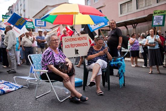 W Portugalii emeryci wyszli na ulice