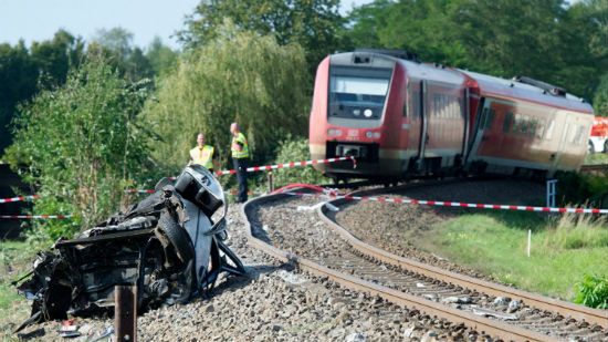 Katastrofa na przejeździe kolejowym, 21 rannych