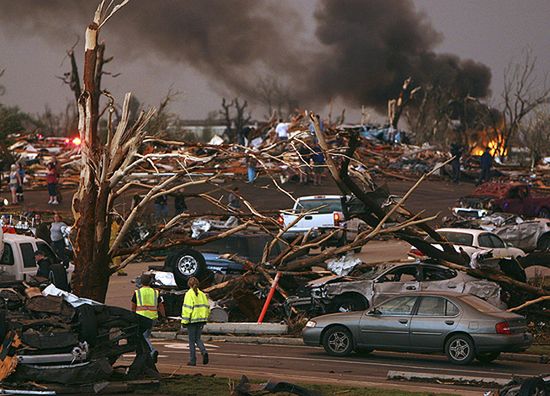 Już 122 śmiertelne ofiary tornada w Joplin