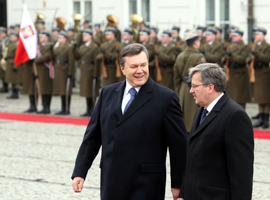 Janukowycz wizytą w Polsce chce nadrobić zaległości