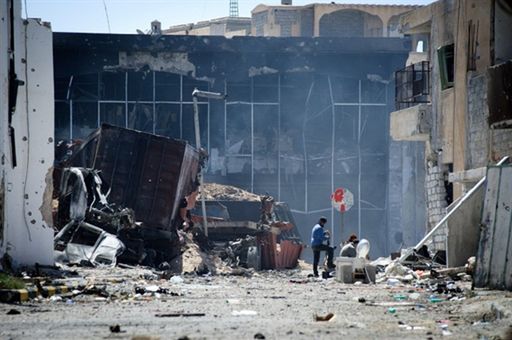 Powstańcy oskarżają Kadafiego o używanie zakazanej broni