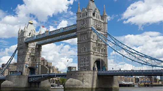 Zerwała się winda w londyńskim Tower Bridge - są ranni