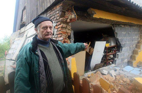 "Dom po powodzi wygląda, jakby w nim wybuchła bomba"