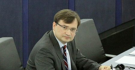 Ostro o Ziobrze: to było świadome plucie na Polskę