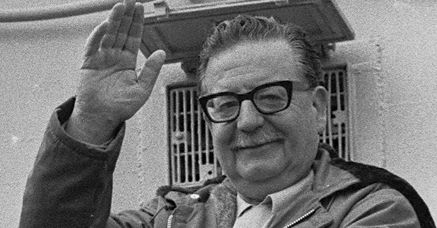 Życie Allende zakończył jeden strzał - "to samobójstwo"