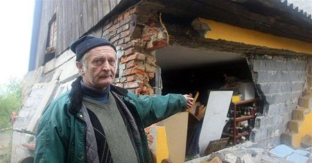 "Dom po powodzi wygląda, jakby w nim wybuchła bomba"