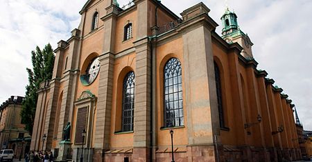 Polak odnowił kościół na ślub księżniczki
