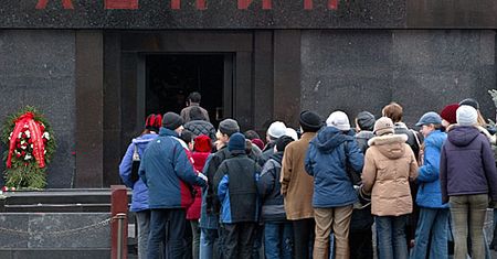 Chciał zniszczyć mumię Lenina; wierzy, że to antychryst