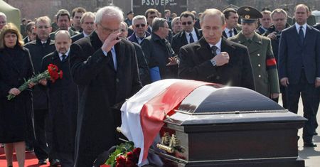 Mazowiecki: coś nowego i dobrego w relacjach z Rosją