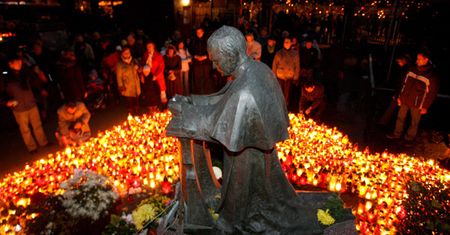 Wierni oddali hołd Ojcu Świętemu