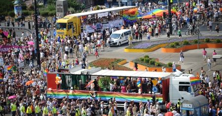 Policja sprawdzi nagrania z EuroPride