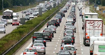 Wyrzucił syna i odjechał