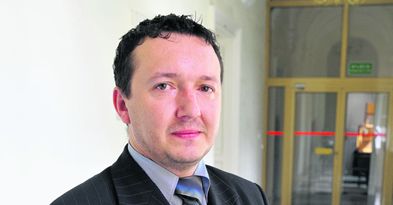 Wyrzucono go z kuratorium, będzie zarządzał szkołą
