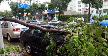 Powodzie i osunięcia ziemi zabiły w Chinach 33 osoby
