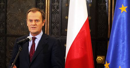 Tusk wygrywa z każdym